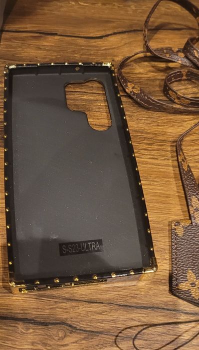 etui lv do   Apple iphone 14plus ultra