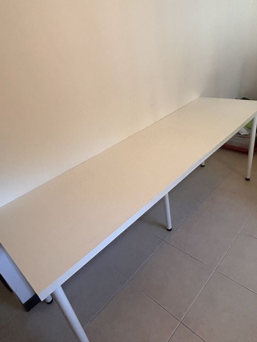 Mesa/secretária Ikea