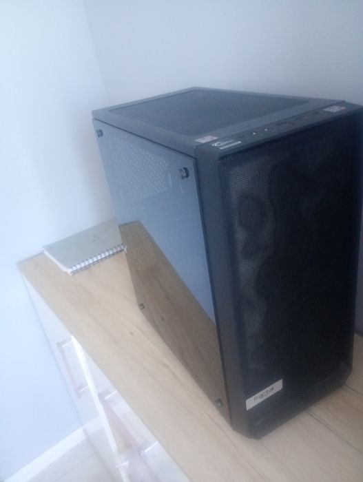 Obudowa komputera fractal design