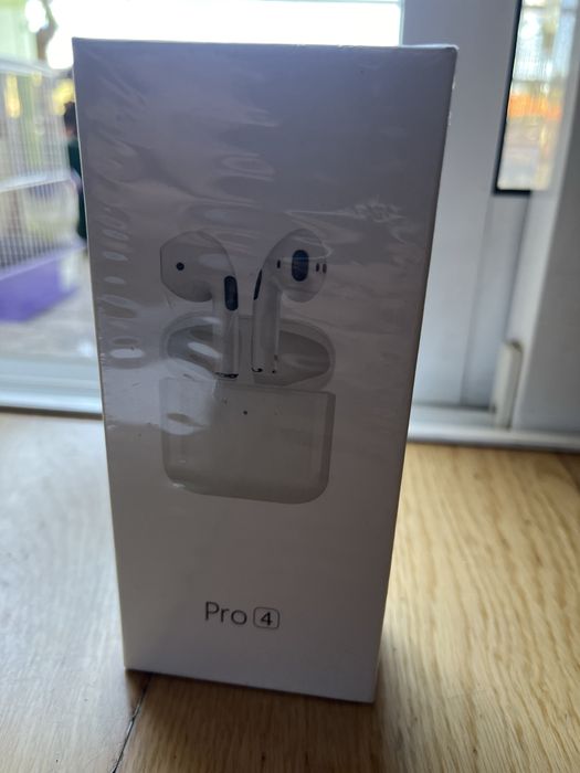 Fones wireless brancos