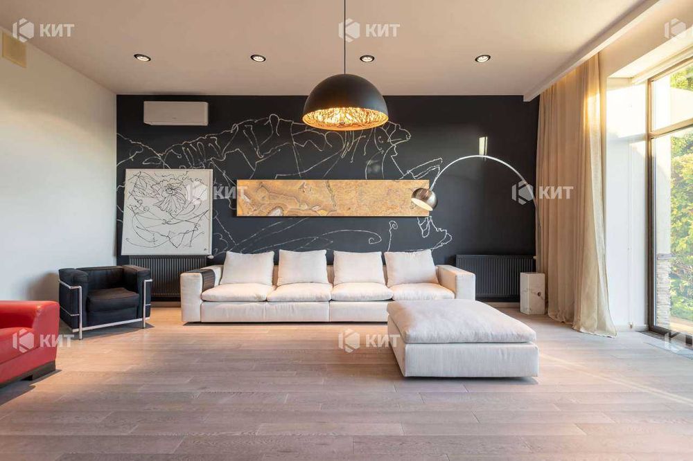 Будинок з басейном,Флоринка, Поряд Олексіївка ( Алексеевка ) 130140