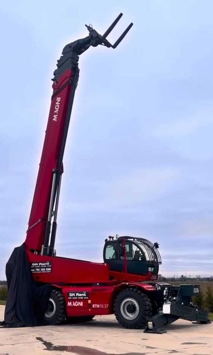 Ładowarka teleskopowa obrotowa Magni RTH 10.37