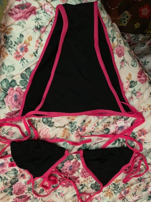 Bikini preto e rosa64751675463938120
