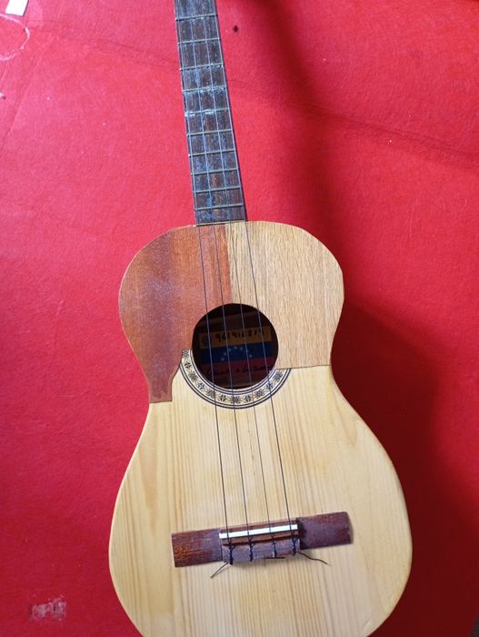 Cordofone cuatro venezuelano