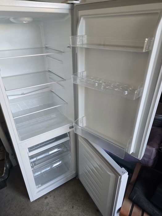 Frigorífico combinado Kunft 175L