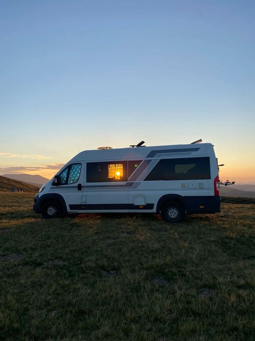 Peugeot Boxer  Duży kamper bus wyprawowy gotowy do podróży z pełnym wyposażeniem