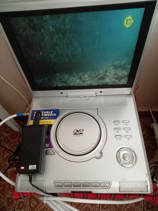 DVD видео плеер работает