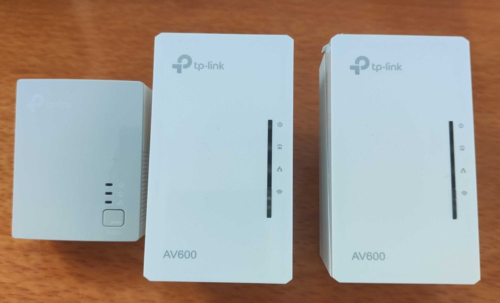 Sistema Powerline TP-Link TL-PA4010 com 2 repetidores