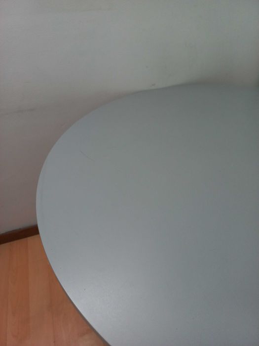 Mesa redonda de escritório