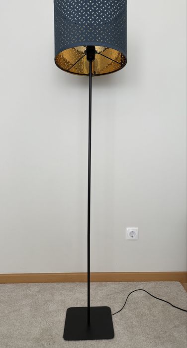 Candeeiro de pé IKEA