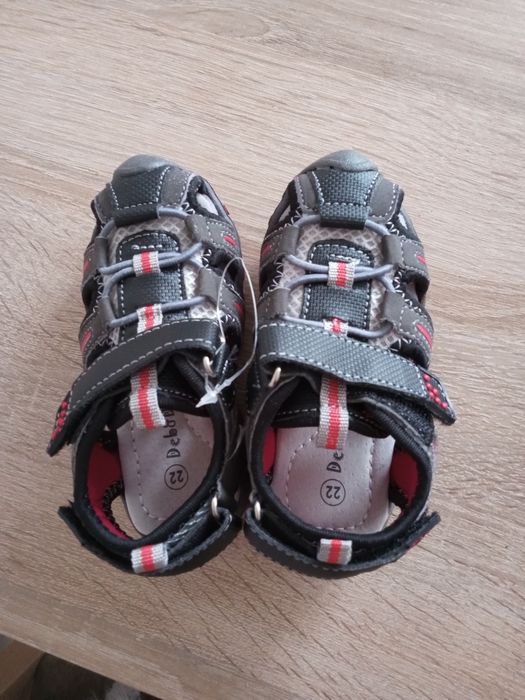 Sprzedam sandałki dla chłopca