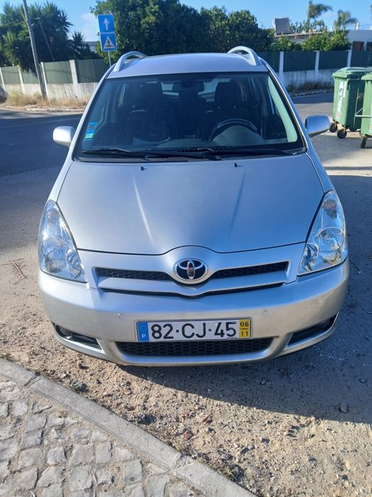 Toyota  Corola  verso 2.2  7Lugares
