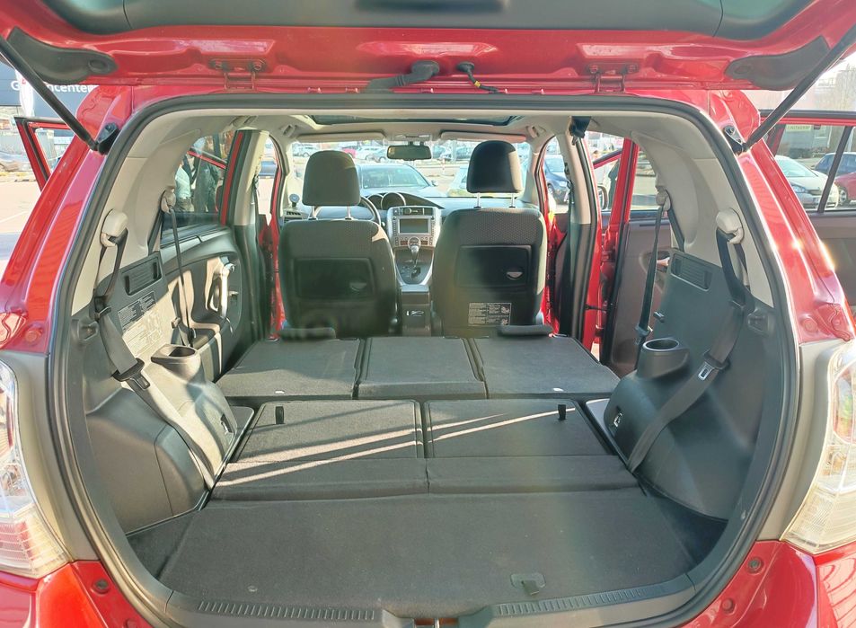 Toyota Verso 2.2 л. 7 місць