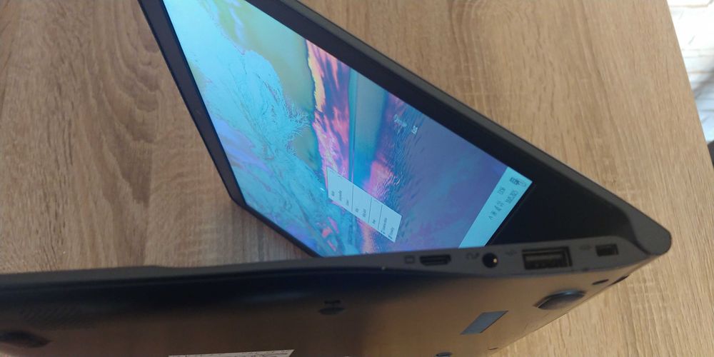 Laotop SAMSUNG ATIV Book 9 Lite NP-905S3G