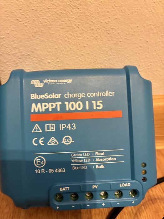 Victron charge controller mppt 100 I 15  plus Bluetooth smart dongle