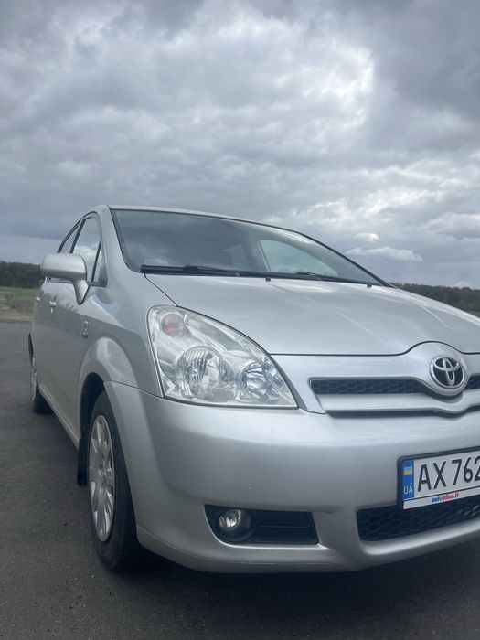 Продам Toyota Corola Verso