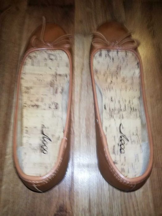 Brązowe baleriny z kokardką firmy Coco, rozmiar 39