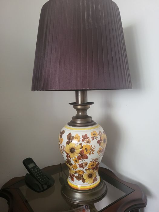 Candeeiro em Porcelana pintado em motivos florais