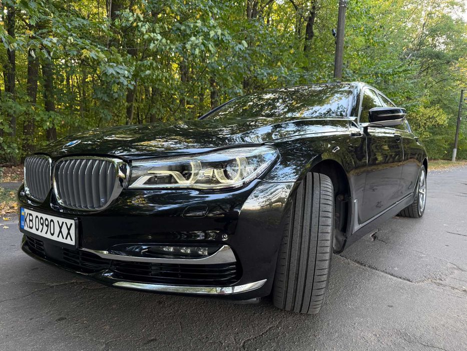 Продам BMW 750 G12 2016 рік.