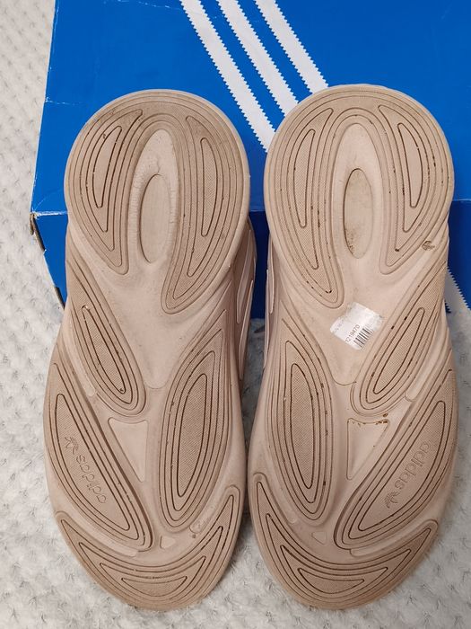 Adidas Ozelia Unisex – nowe, rozmiar 40⅔, beżowe