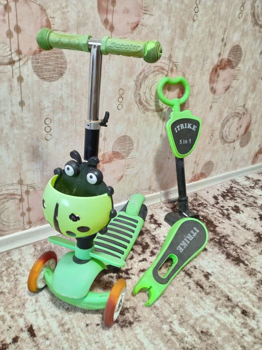 Продаю детский самокат