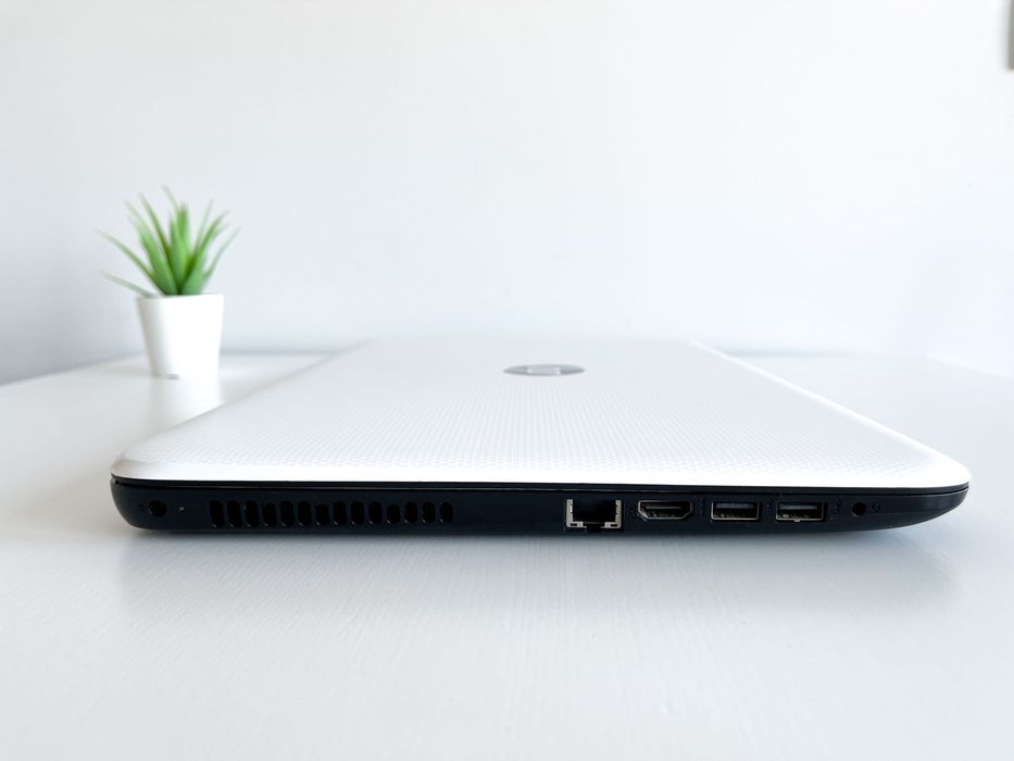 HP Laptop, 5th Generation i3 with 500GB SSD (including charger)64738820886914123