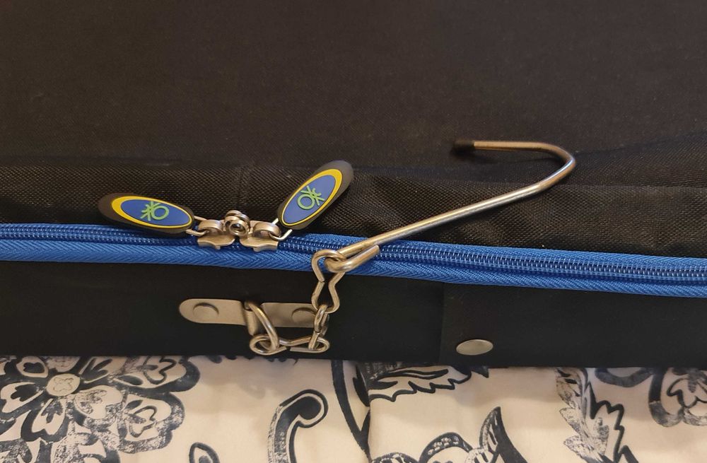 Porta fatos Benetton