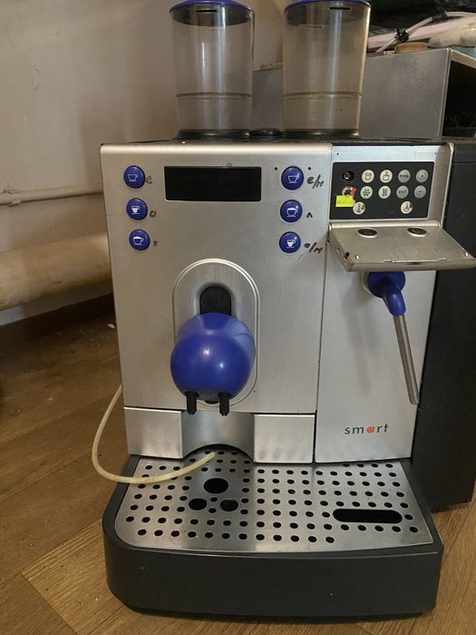 Продам кофемашину Bremer smart