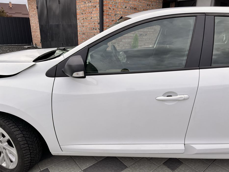 Двері дверка дверь ліва левая права OV369 меган 3 Разборка