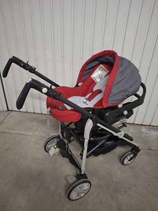Ovo/cadeira Auto Chicco - Compatível com um carrinho de bebé Chicco
