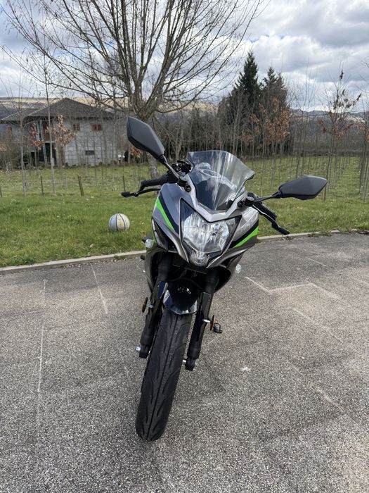 Kawasaki Ninja 125 Performance 2024 | 3.500 km | Escape Arrow | A1