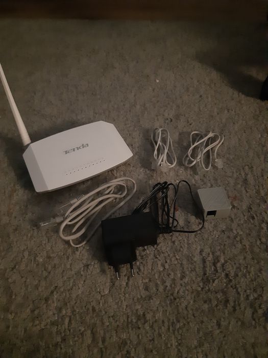 Router  Tenda 4 wyjściowy