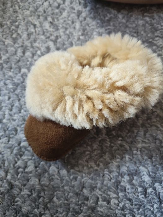Dziecięce buty ugg r 19