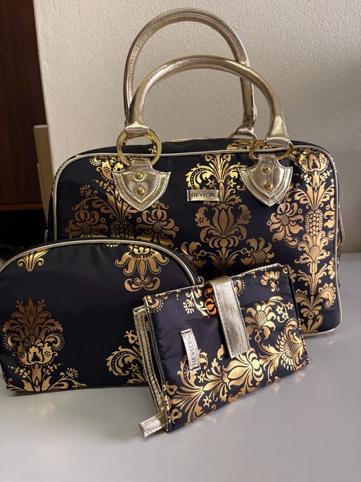 Carteira com Porta documentos Revlon