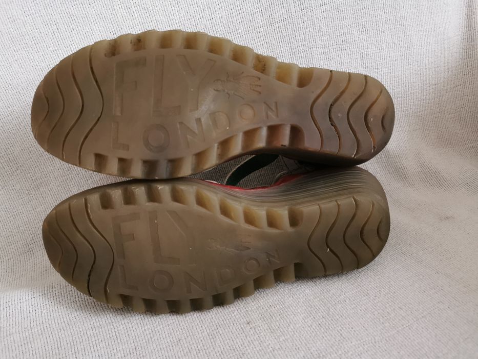 Fly London Yven sandały na koturnie 38