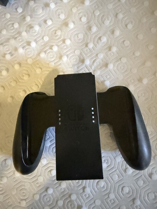 Vendo nintendo switch  e sleeve