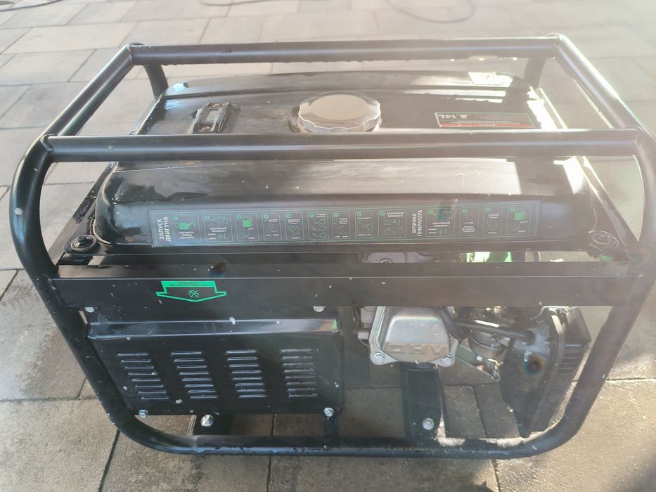 продам генератор бензиновий RZTK G 3500 — б/в