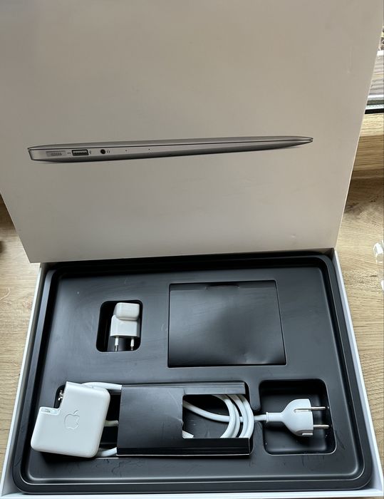 Apple MacBook Air 13" 2017 | i5/8GB/128GB SSD | Stan BDB | Okazja!