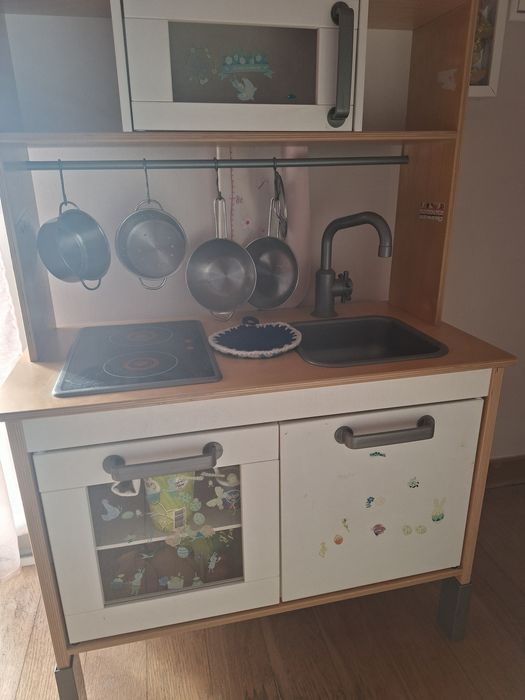 Cozinha de criança como nova