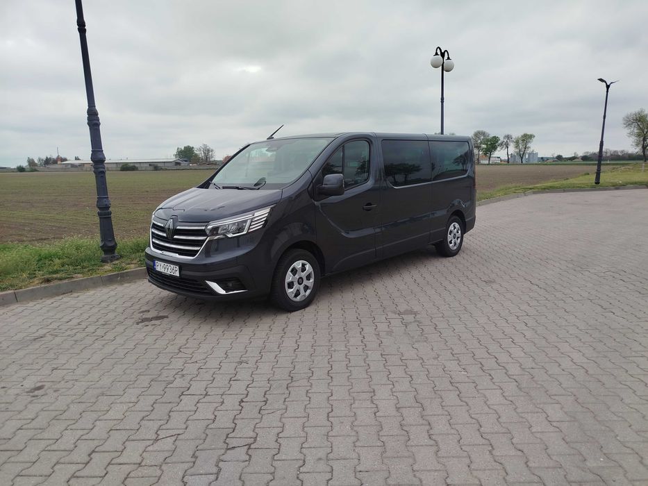 Wynajem busa NOWY Renault Trafic Long 9 osobowy 2025 r. Automat
