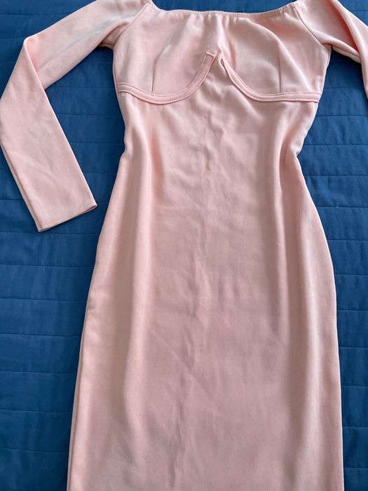 Сукня персикова міді