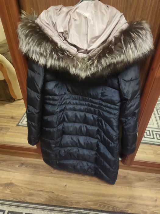 Зимова куртка,пуховик