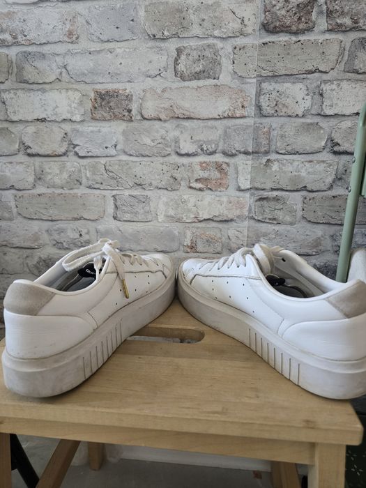 Skórzane buty Adidas rozmiar 40 i 2/3
