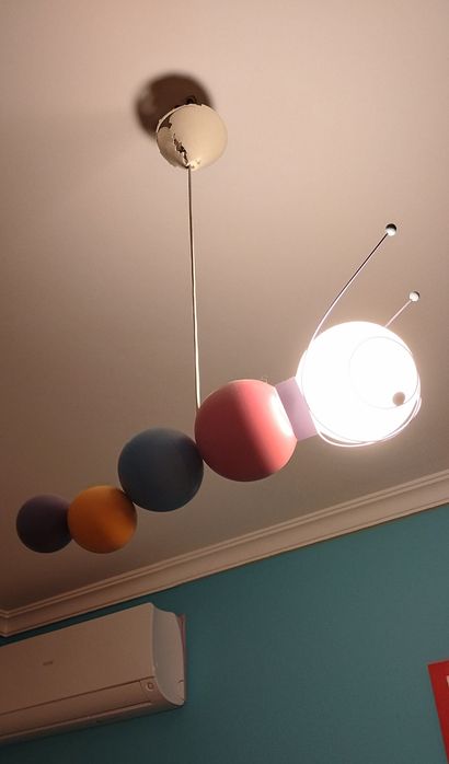 Candeeiro para quarto de criança