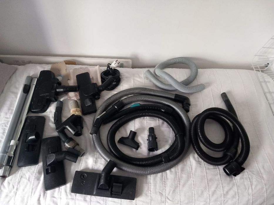 Peças e mangueiras de  aspiradores e sacos de aspirador descartaveis