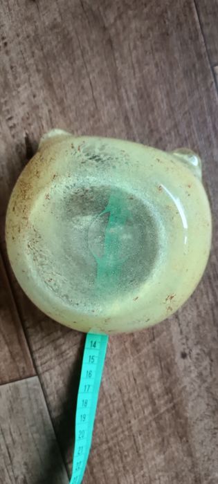 Szklana popielniczka