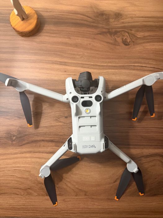 Drone DJI Mini 4 Pro - Sem arranhões para Peças