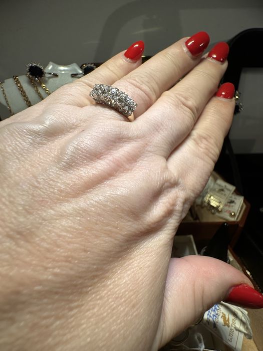 Продам кольца с бриллиантами