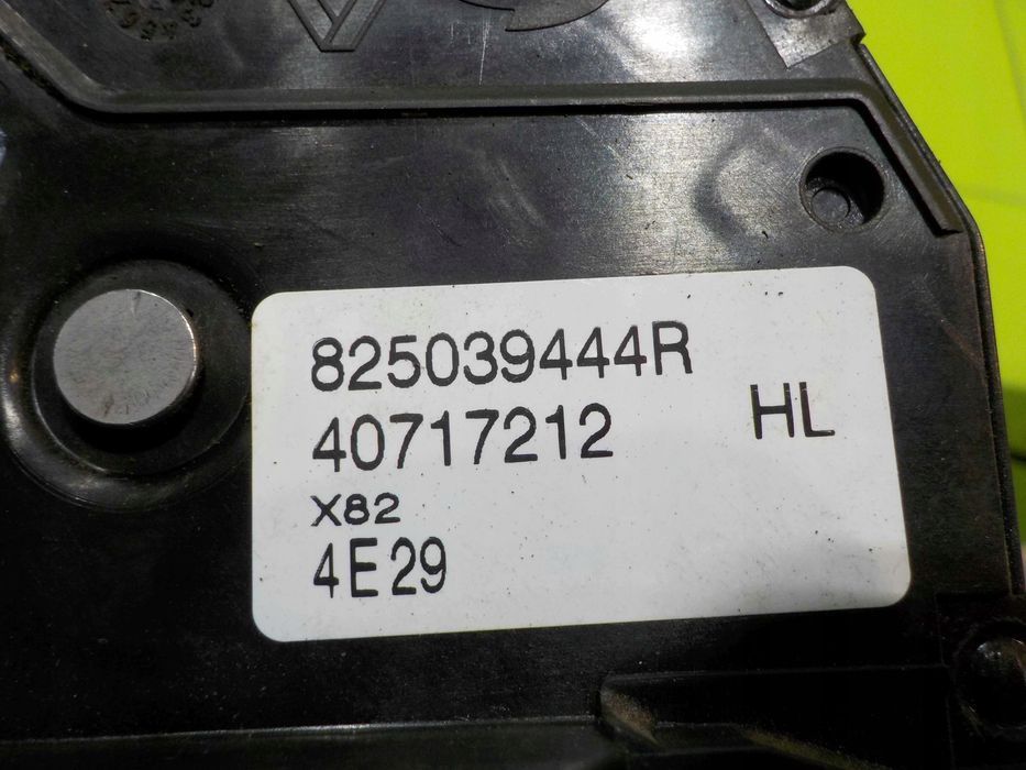 RENAULT TRAFIC III 15r zamek drzwi przesuwnych lewy 825039444R