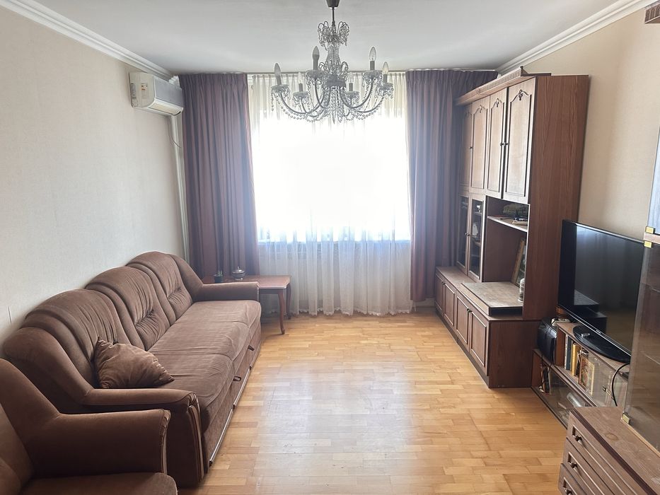 Продаж 3-кімнатної квартири, Драгоманова 25